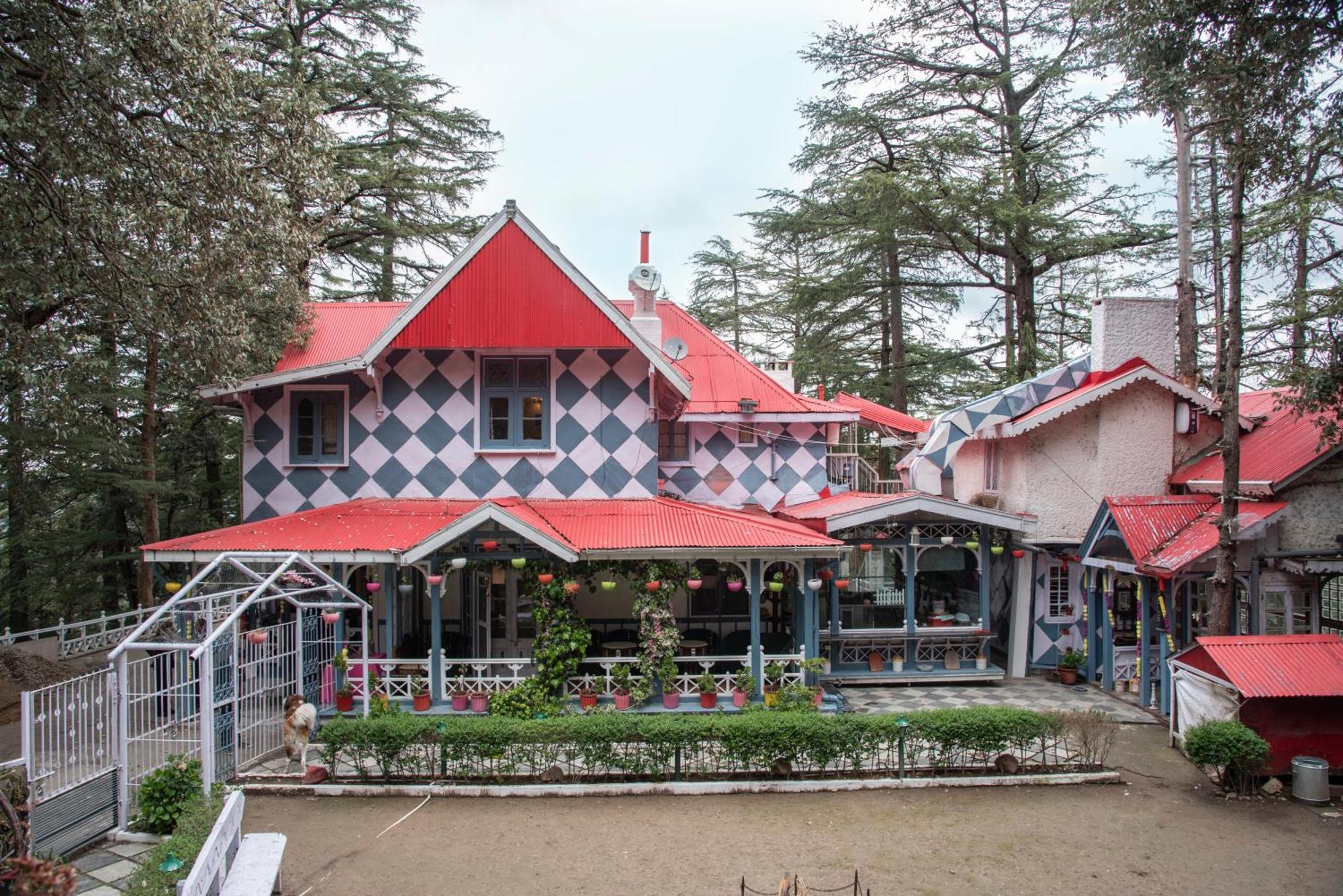 Shimla British Resort Екстериор снимка